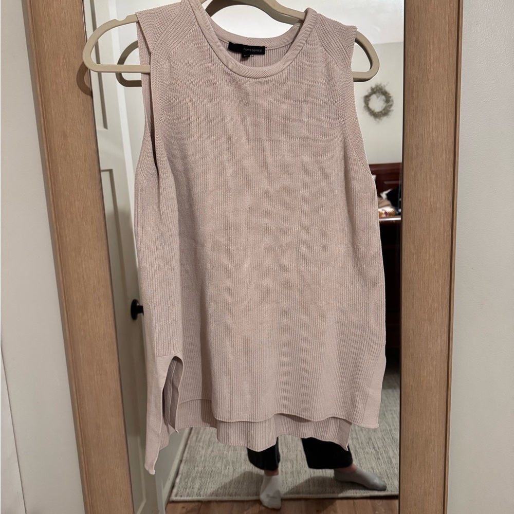 Sleeveless Ribbed Knit Top